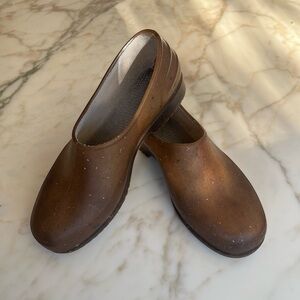 Plasticana garden clogs